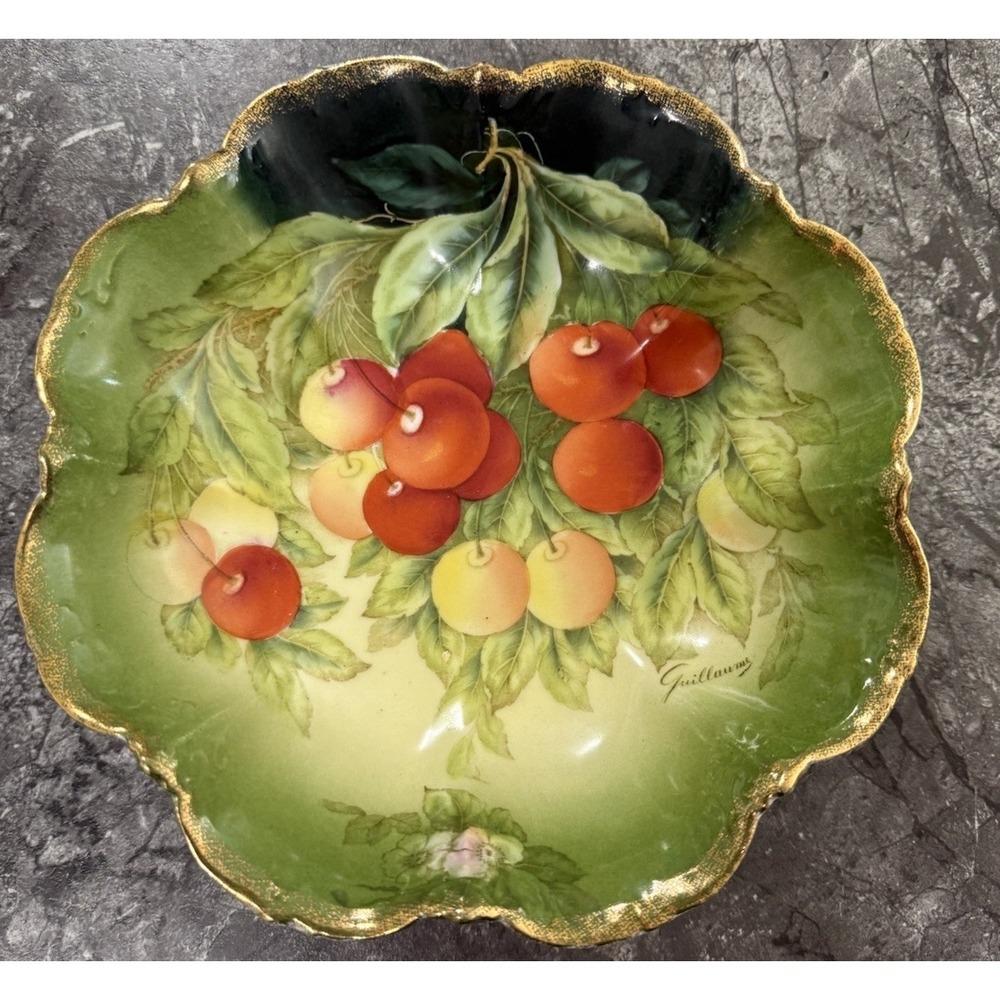 Vtg Bavaria Tirschenreuth Hand Painted Porelain‎ Scalloped Gold Rim Cherry Bowl